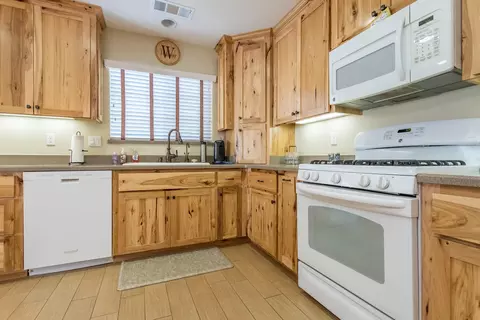 1648 Sterling Dr, Redding, CA 96003 photo 8
