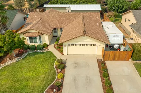 1648 Sterling Dr, Redding, CA 96003 photo 2