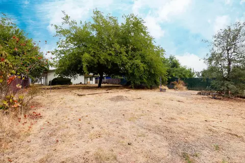 1230 Bradley Dr, Redding, CA 96003 photo 21
