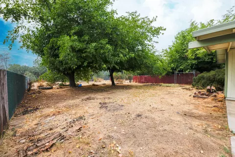 1230 Bradley Dr, Redding, CA 96003 photo 18