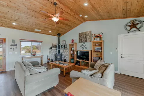 20665 Live Oak Rd, Red Bluff, CA 96080 photo 5