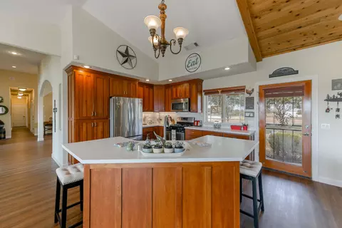 20665 Live Oak Rd, Red Bluff, CA 96080 photo 9