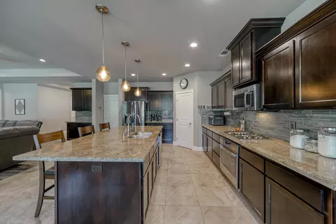 19542 Carnegie Dr, Redding, CA 96003 photo 5