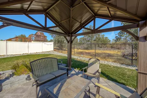 19542 Carnegie Dr, Redding, CA 96003 photo 39