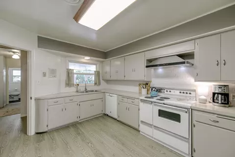 850 Gold St, Redding, CA 96001 photo 13