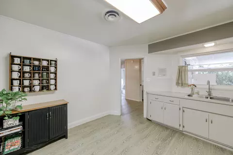 850 Gold St, Redding, CA 96001 photo 11