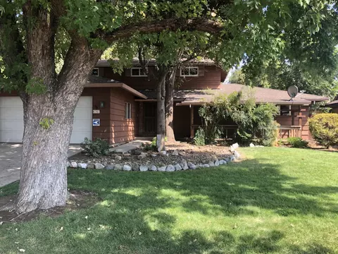 6767 Reflection St, Redding, CA 96001 photo 2
