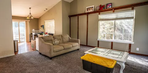 5517 Mill Pond Ln, Redding, CA 96001 photo 5