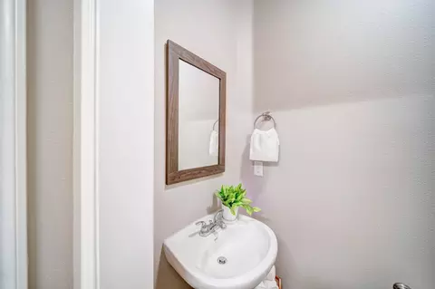 4055 Palm Springs Dr, Redding, CA 96002 photo 32