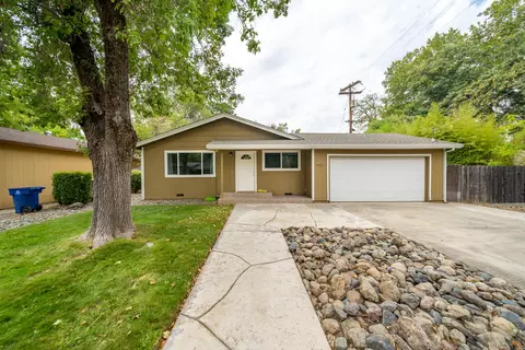 1723 Del Mar Ave, Redding, CA 96003 photo 1