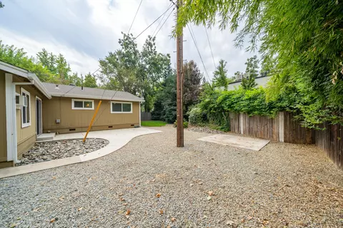 1723 Del Mar Ave, Redding, CA 96003 photo 31