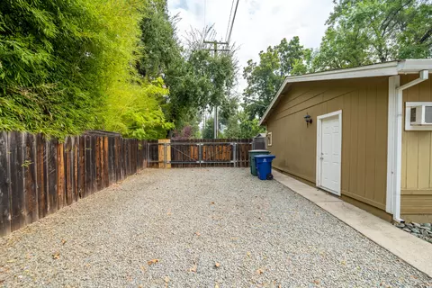 1723 Del Mar Ave, Redding, CA 96003 photo 34