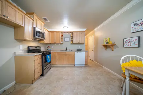 1723 Del Mar Ave, Redding, CA 96003 photo 11