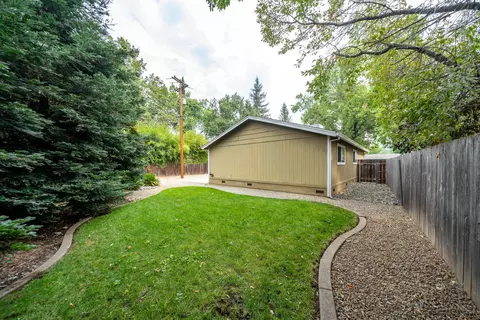 1723 Del Mar Ave, Redding, CA 96003 photo 29