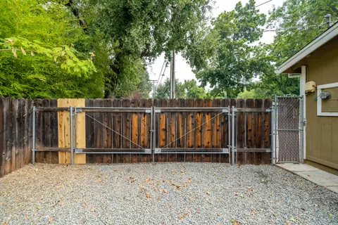 1723 Del Mar Ave, Redding, CA 96003 photo 33