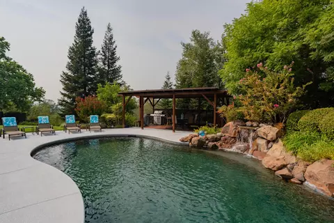 19232 Sellins View Ct, Redding, CA 96003 photo 44