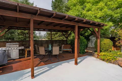 19232 Sellins View Ct, Redding, CA 96003 photo 52