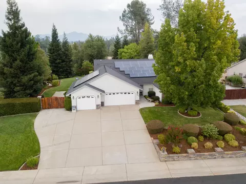 19232 Sellins View Ct, Redding, CA 96003 photo 1