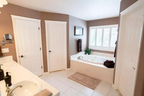 19232 Sellins View Ct, Redding, CA 96003 photo 40