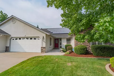 19232 Sellins View Ct, Redding, CA 96003 photo 3