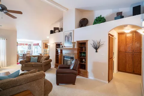 19232 Sellins View Ct, Redding, CA 96003 photo 10
