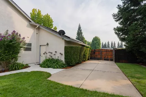 19232 Sellins View Ct, Redding, CA 96003 photo 58