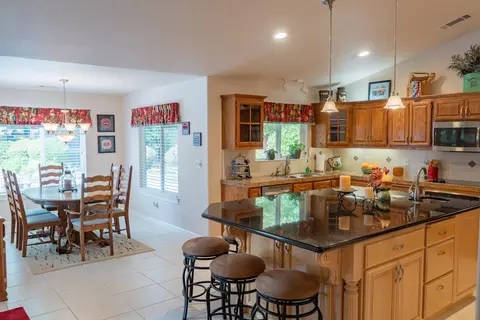 19232 Sellins View Ct, Redding, CA 96003 photo 16
