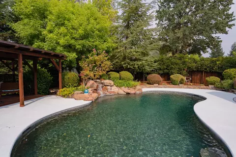 19232 Sellins View Ct, Redding, CA 96003 photo 42