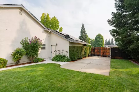 19232 Sellins View Ct, Redding, CA 96003 photo 57