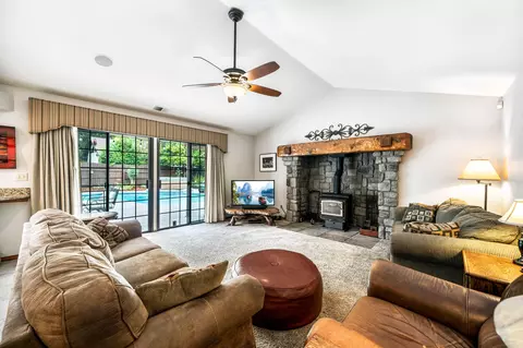 735 Sunriver Ln, Redding, CA 96001 photo 16