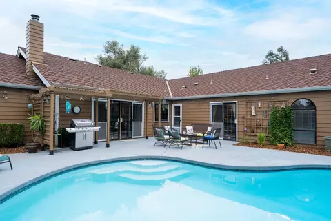 735 Sunriver Ln, Redding, CA 96001 photo 35