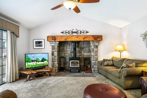 735 Sunriver Ln, Redding, CA 96001 photo 17