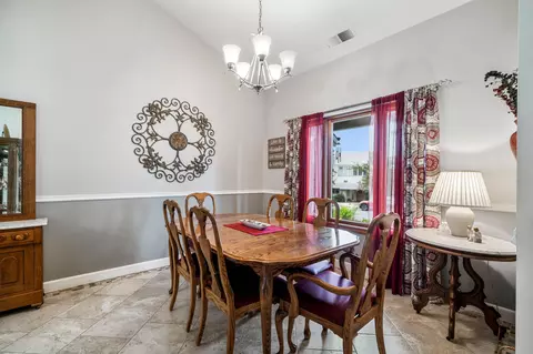 735 Sunriver Ln, Redding, CA 96001 photo 9