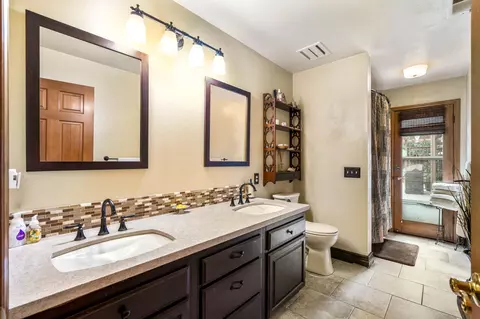 735 Sunriver Ln, Redding, CA 96001 photo 32