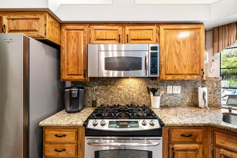735 Sunriver Ln, Redding, CA 96001 photo 13