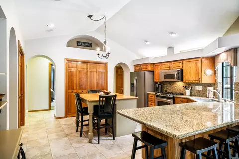 735 Sunriver Ln, Redding, CA 96001 photo 10