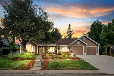 735 Sunriver Ln, Redding, CA 96001 photo 1