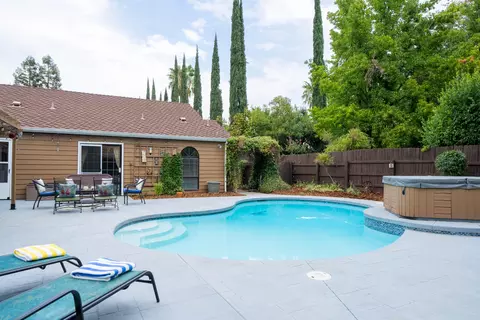 735 Sunriver Ln, Redding, CA 96001 photo 36
