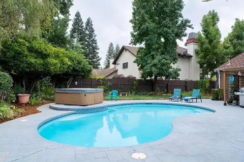 735 Sunriver Ln, Redding, CA 96001 photo 38
