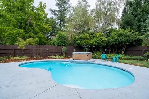735 Sunriver Ln, Redding, CA 96001 photo 37