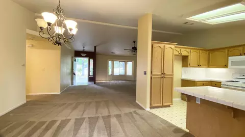 4951 Tralee Ln, Redding, CA 96001 photo 10