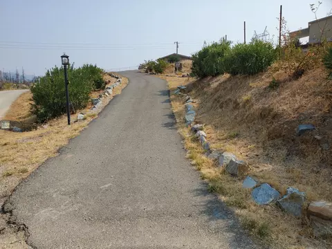 11587 Center St, Redding, CA 96001 photo 9