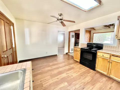 69 Cooper Dr, Redding, CA 96001 photo 8