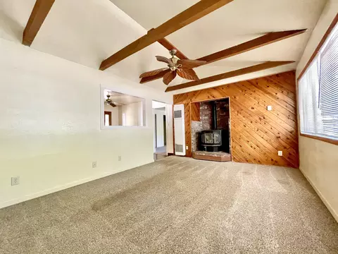 69 Cooper Dr, Redding, CA 96001 photo 4
