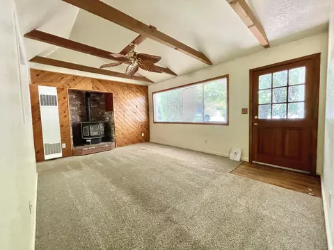69 Cooper Dr, Redding, CA 96001 photo 5
