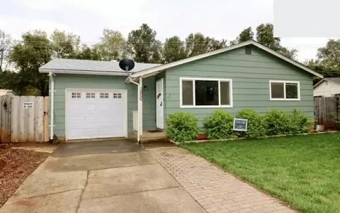 2133 Martian Way, Redding, CA 96002 photo 2