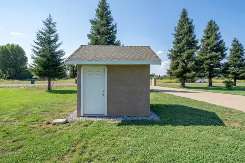 7145 Milky Way, Redding, CA 96002 photo 6