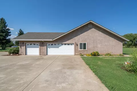 7145 Milky Way, Redding, CA 96002 photo 4