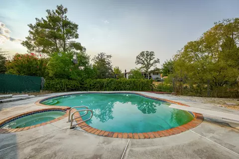 2085 Quartz Way, Redding, CA 96001 photo 4