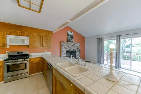 2085 Quartz Way, Redding, CA 96001 photo 10